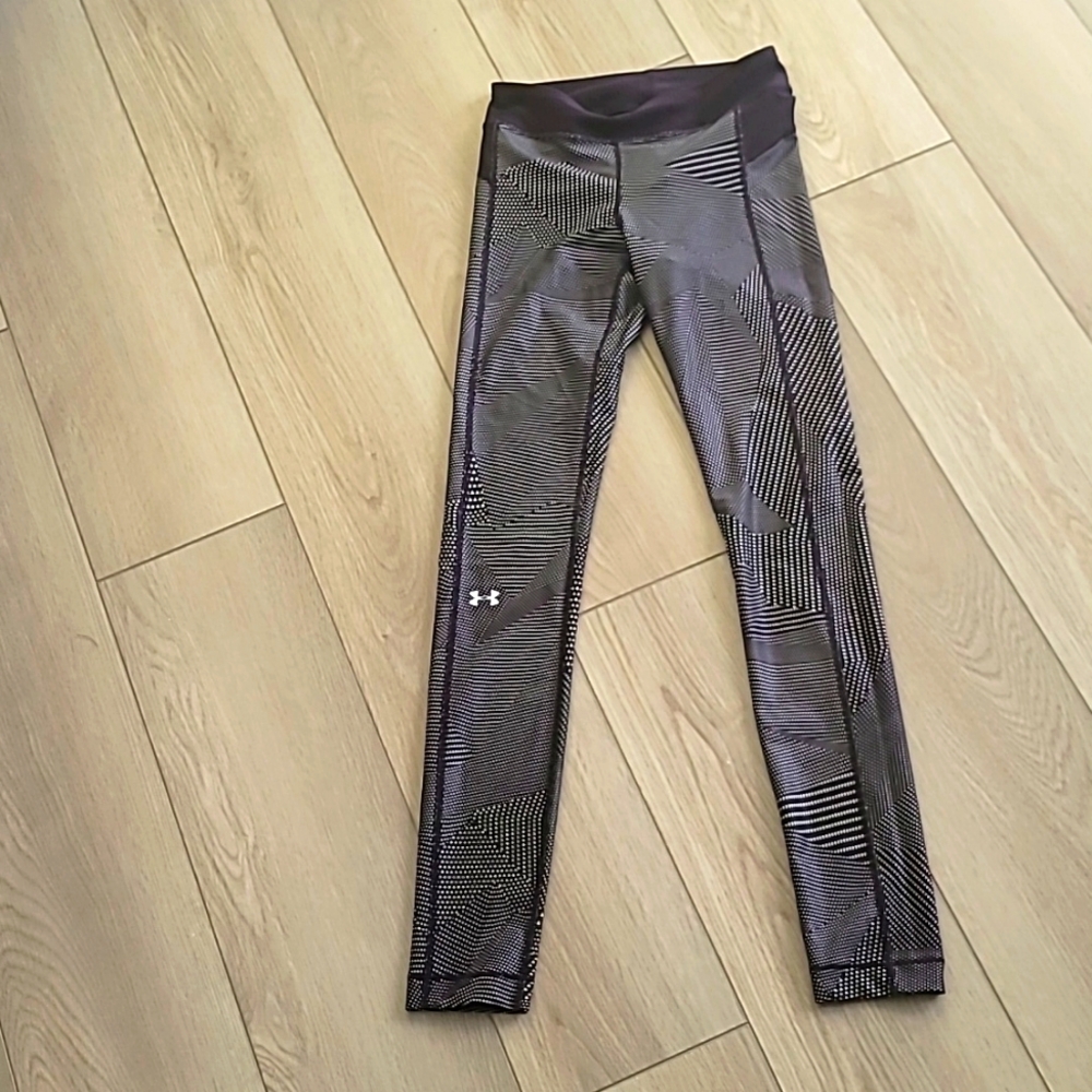 NWOT Under Armour Purple Stretchy Yoga Leggings XS